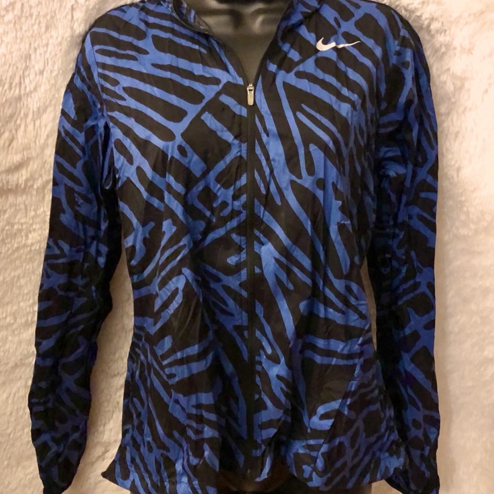 Nike windbreaker jacket